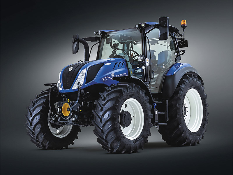 THINGS ARE LOOKING UP: New Holland T5 Dynamic Command