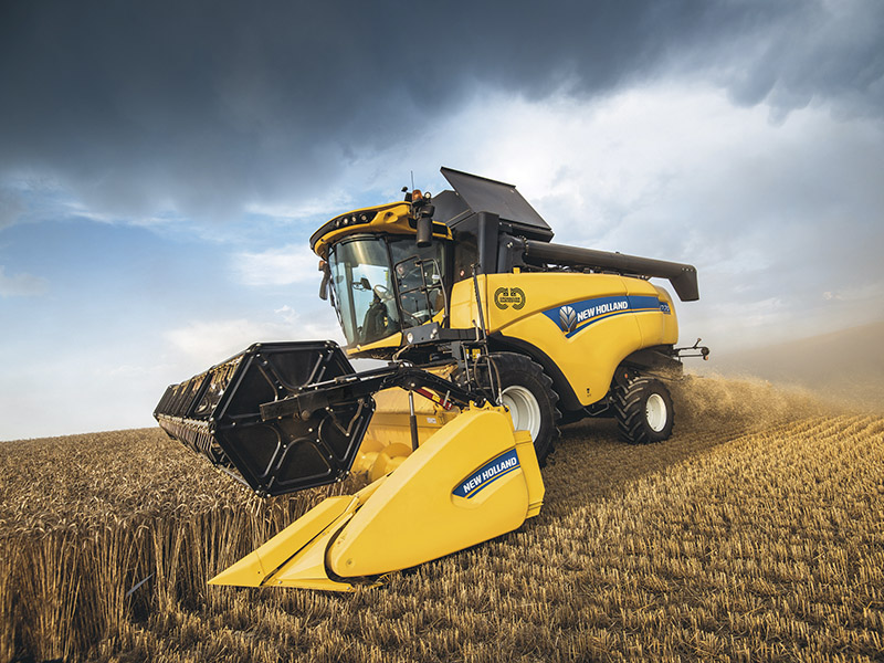CROSSOVER HARVESTING: THE NEW HOLLAND CH7.70