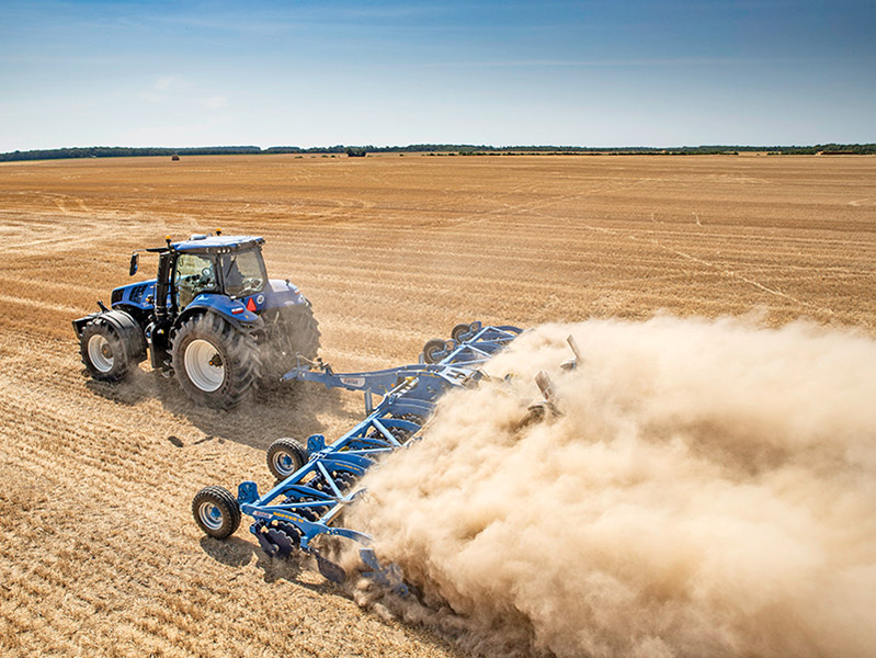FOCUS ON THE NEW HOLLAND T8 GENESIS